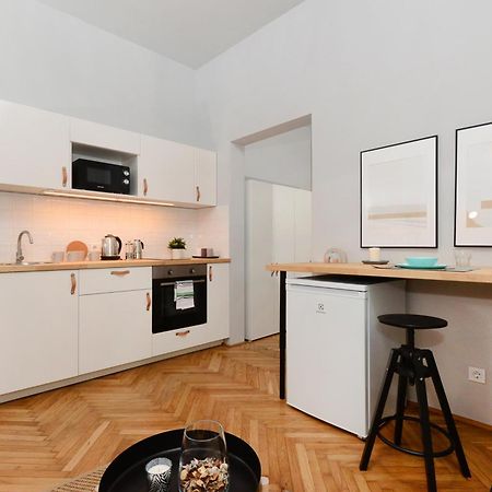 Monochrome Chic Apartments R613 Budapest Exteriör bild