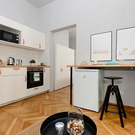 Monochrome Chic Apartments R613 Budapest Exteriör bild